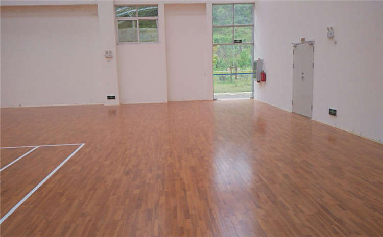 拼接板實(shí)木運(yùn)動(dòng)地板批發(fā)