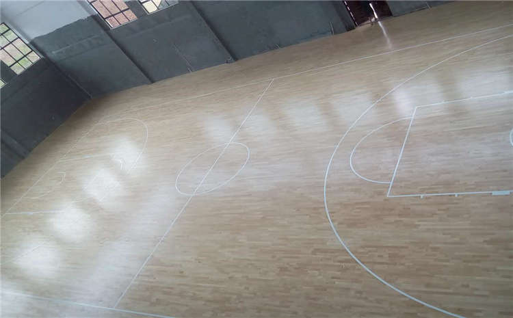 楓樺木運(yùn)動(dòng)體育地板一平米價(jià)格