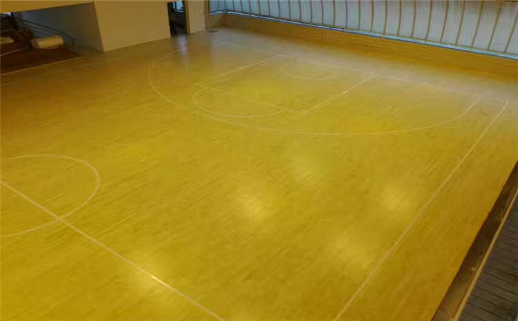 22厚運動籃球地板價格是多少錢？