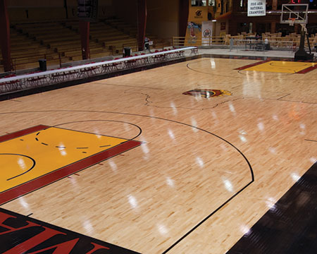 籃球場地專用運動木地板，打球更舒服