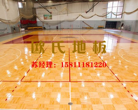羽毛球館需要安裝專用的羽毛球場(chǎng)地木地板