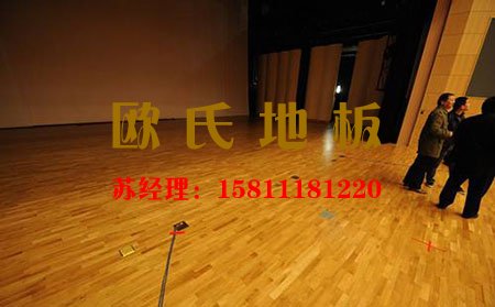 舞臺專用木地板出現劃痕怎么辦