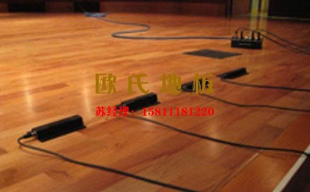 舞臺木地板出現(xiàn)問題，正確的解決方案是怎樣的？