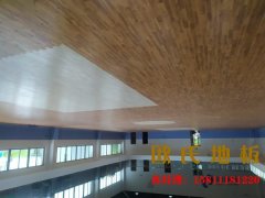 體育場(chǎng)館籃球場(chǎng)選擇運(yùn)動(dòng)木地板有什么好處？