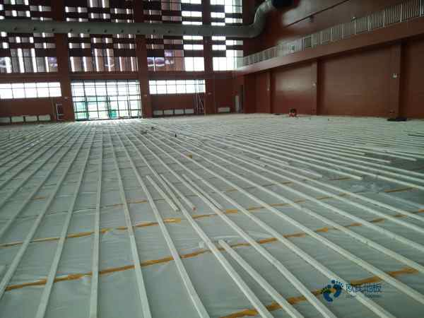 體育地板適合跳繩場地嗎?